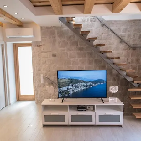 Limestone Heritage House Τρογκίρ
