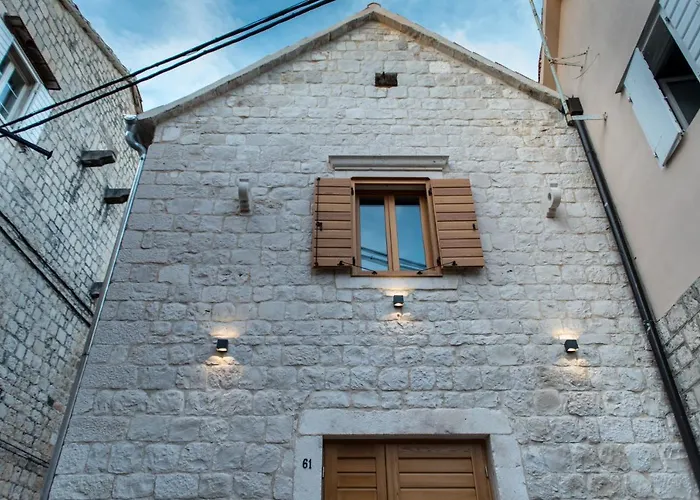 Hotel apartamentowy Limestone Heritage House