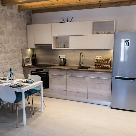 Limestone Heritage House 4*