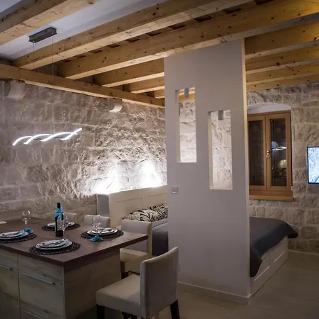 Limestone Heritage House 4*