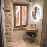 Limestone Heritage House 아파트호텔 트로기르