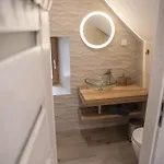 Limestone Heritage House 아파트호텔 4*