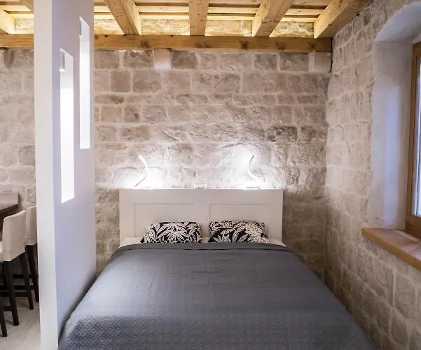 Limestone Heritage House Apartmanhotel